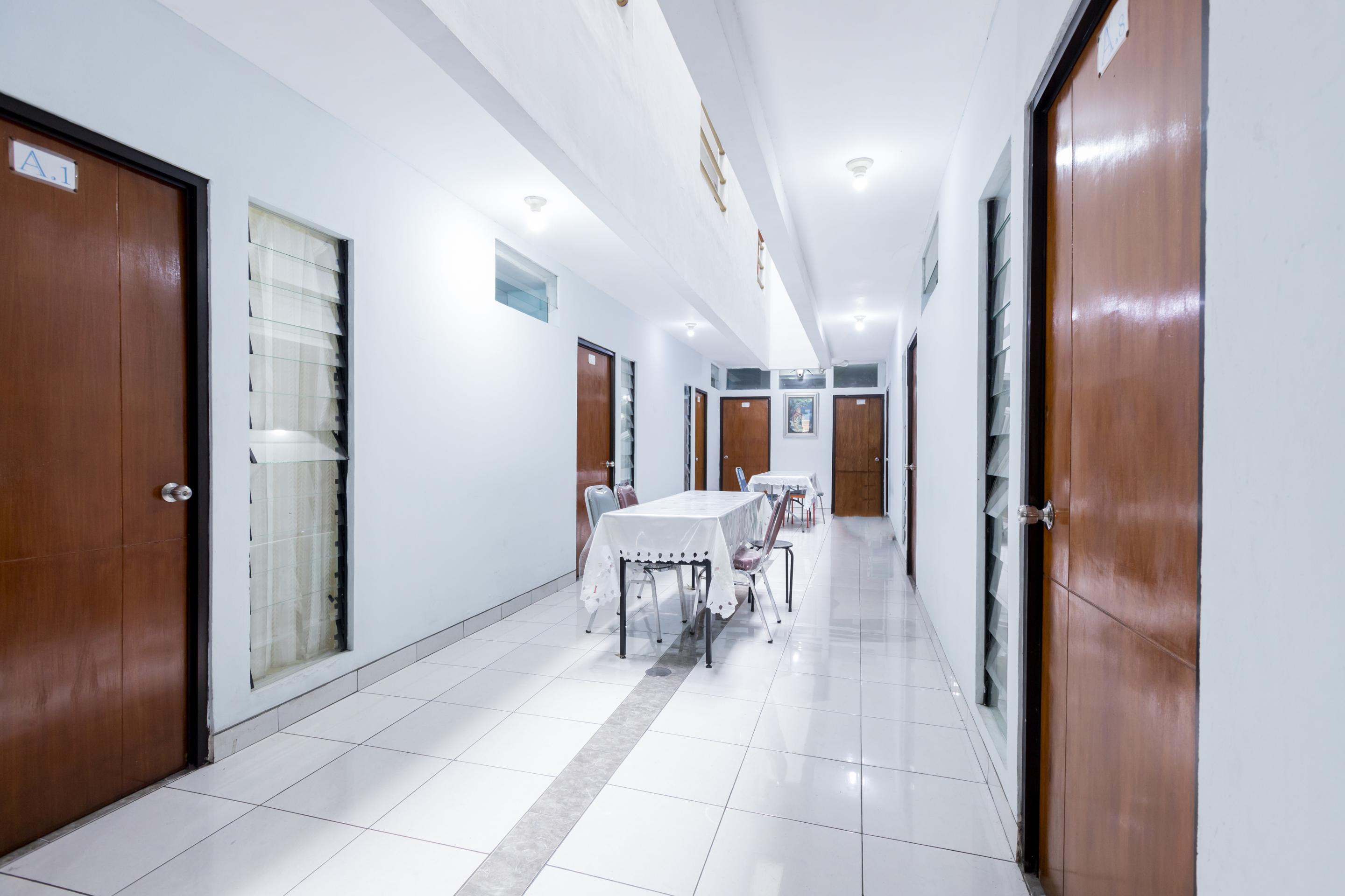 Hotel OYO 1516 Cemara Gading Bogor Exterior foto